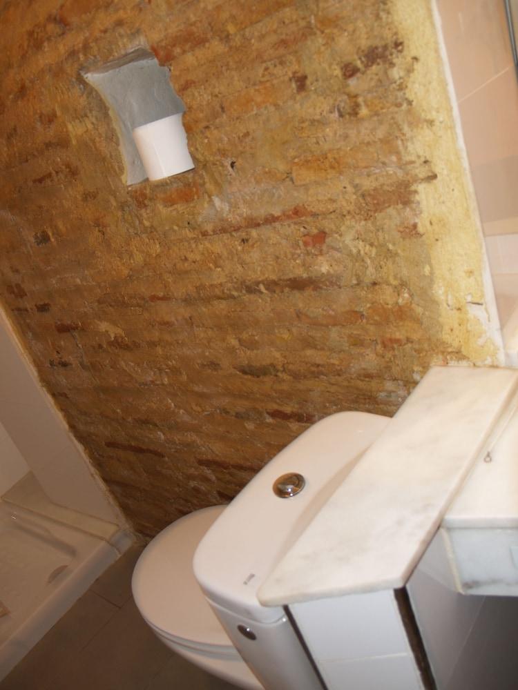 Apartamentos Ortiz De Zarate Valencia Eksteriør bilde